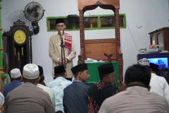 Safari Ramadhan di Milangodaa, Bupati Iskandar Ajak Warga Tunaikan Zakat