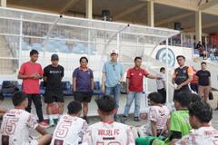Saksikan Langsung Piala Soeratin U17, Bupati Iskandar Suntik Semangat Bolsel FC