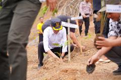 Sinergi Antar Daerah, Bupati Iskandar Ikuti Aksi Rehabilitasi Lahan Pascatambang bersama Kajati Sulut