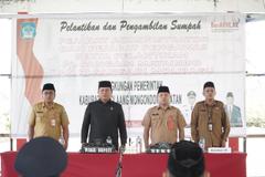 Lantik Pejabat Administrator, Pengawas dan Pj Sangadi, Wabup Deddy Tekankan Profesionalisme dan Akuntabilitas