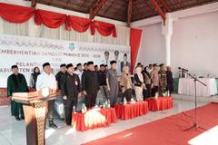 Masa Jabatan Berakhir, Bupati Iskandar dan Wabup Deddy Lantik 14 Pj. Sangadi