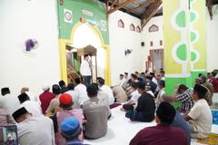 Safari Ramadan di Posigadan, Bupati Iskandar Ajak Masyarakat Perkuat Iman dan Kebersamaan